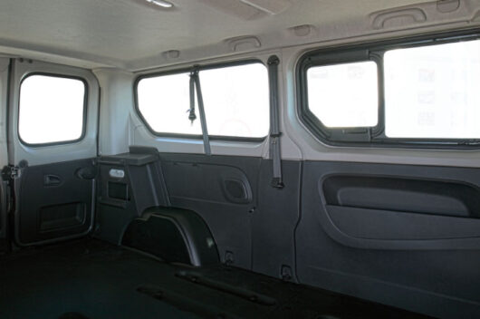 Kit rivestimento interno Vivaro A Combi L1 porte post. battenti + porta scorr. dx - FOCACCIA - immagine 3