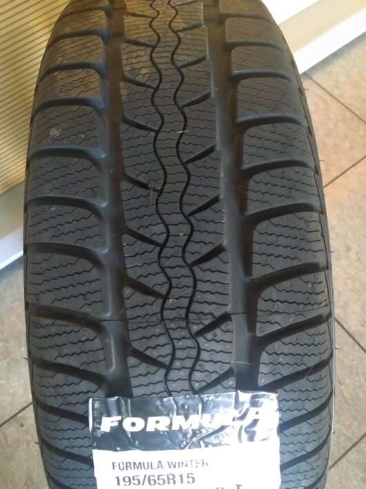 Pneumatici Formula winter 195/65 R15 91T - immagine 2